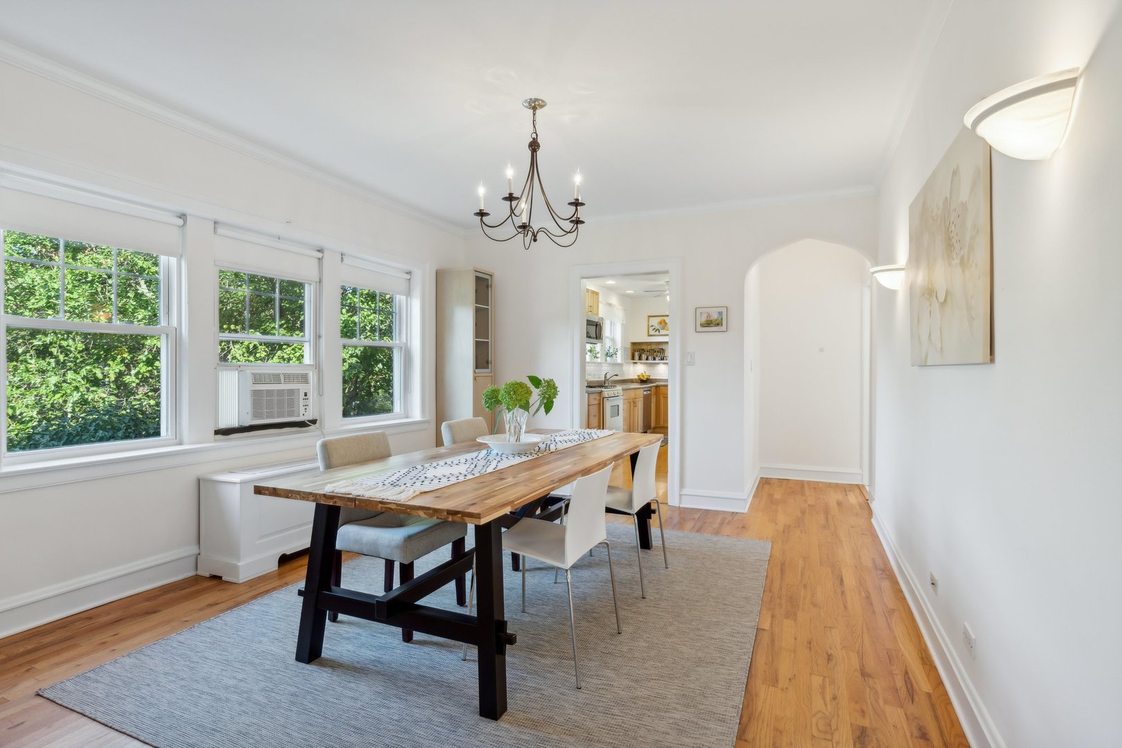 9217 Ewing Avenue Unit: 201
