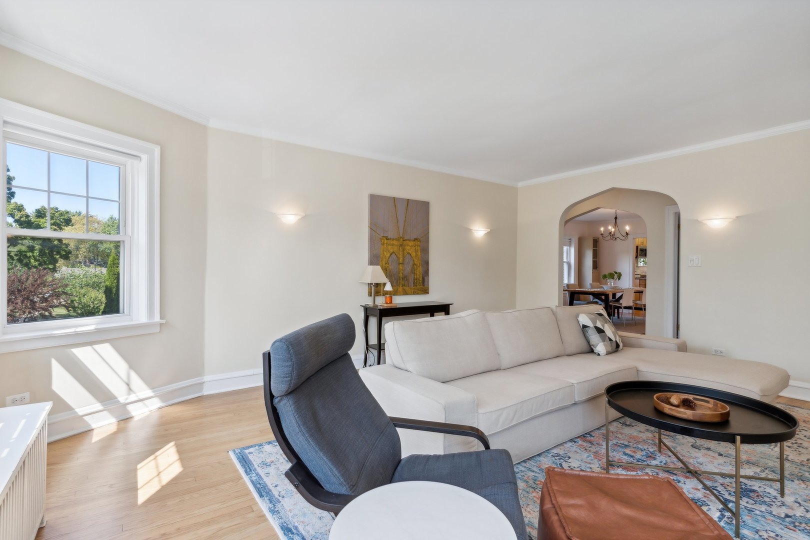 9217 Ewing Avenue Unit: 201