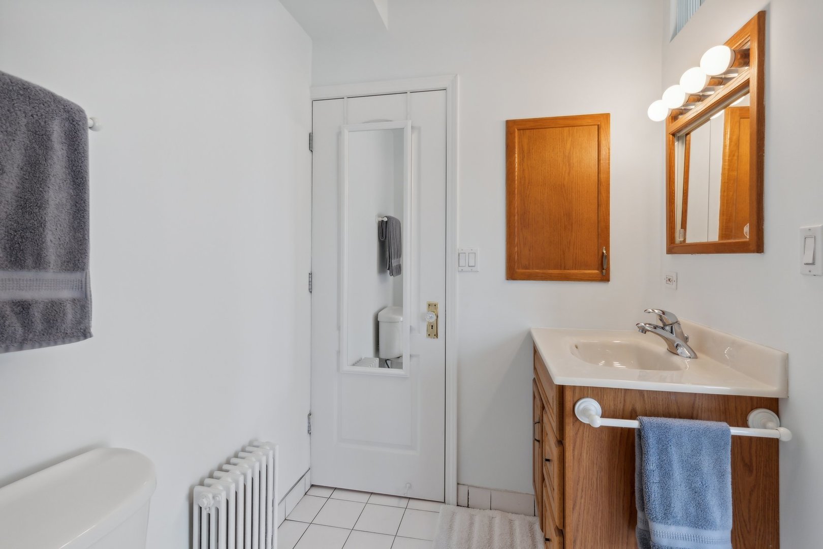 9217 Ewing Avenue Unit: 201