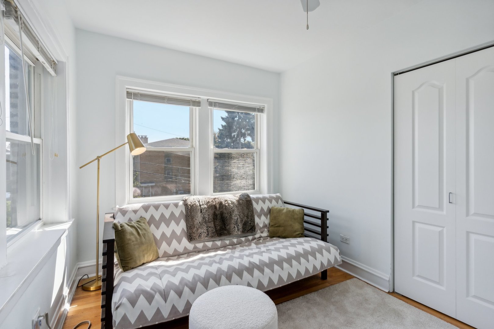 9217 Ewing Avenue Unit: 201