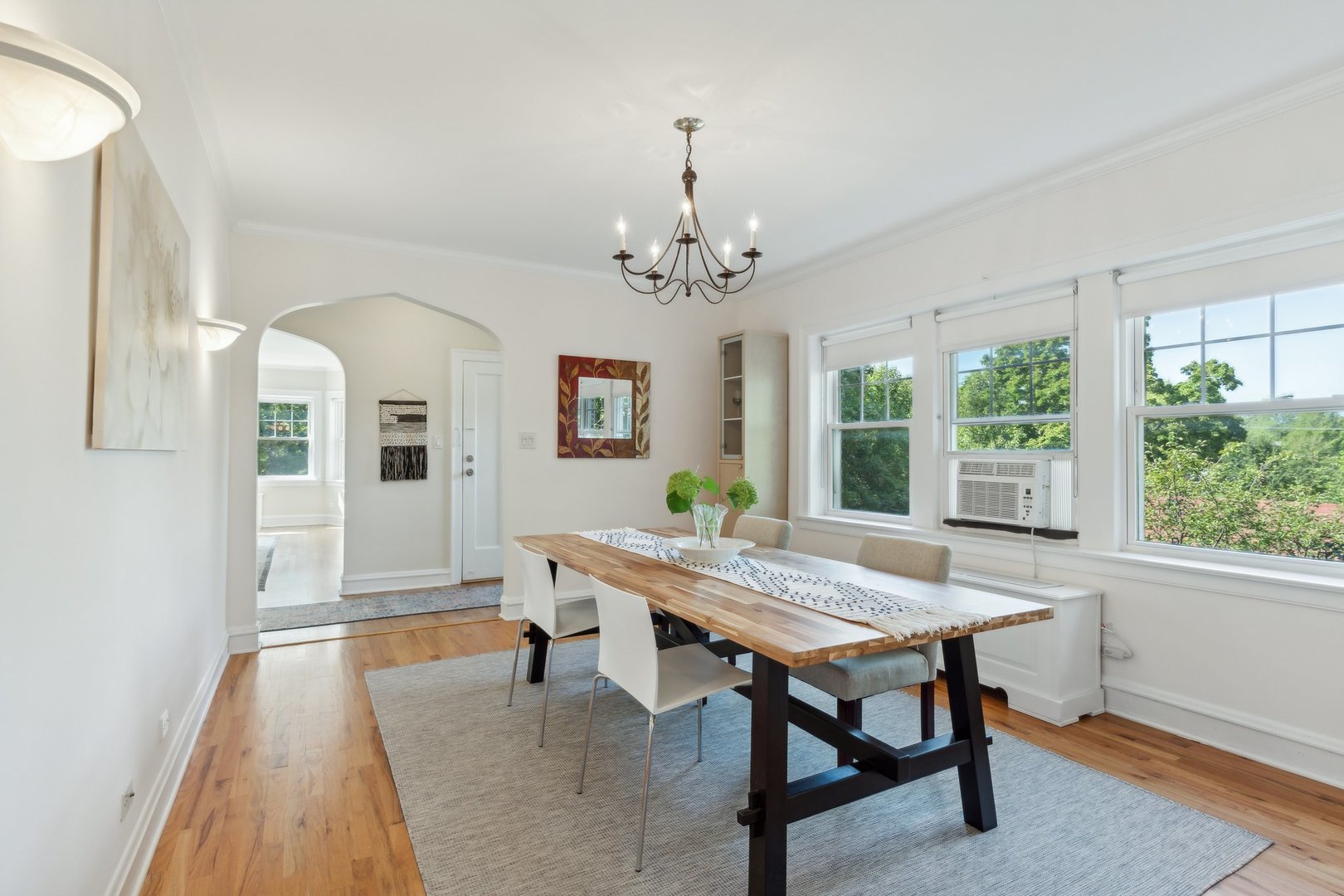 9217 Ewing Avenue Unit: 201