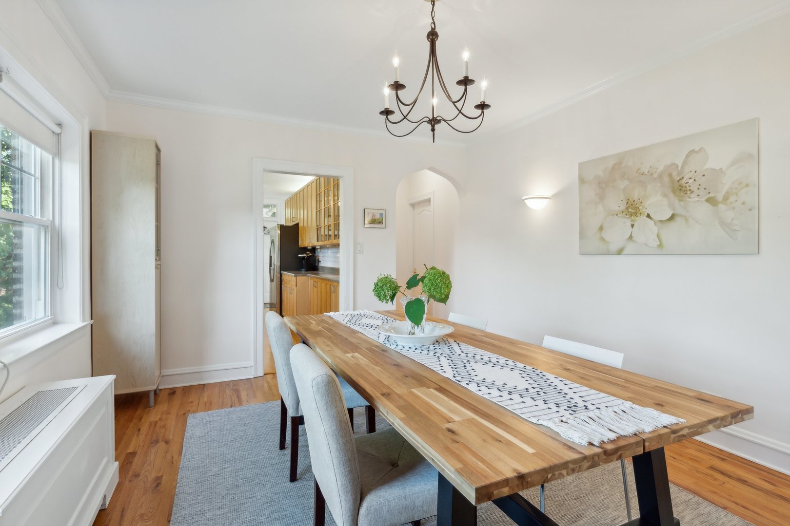 9217 Ewing Avenue Unit: 201
