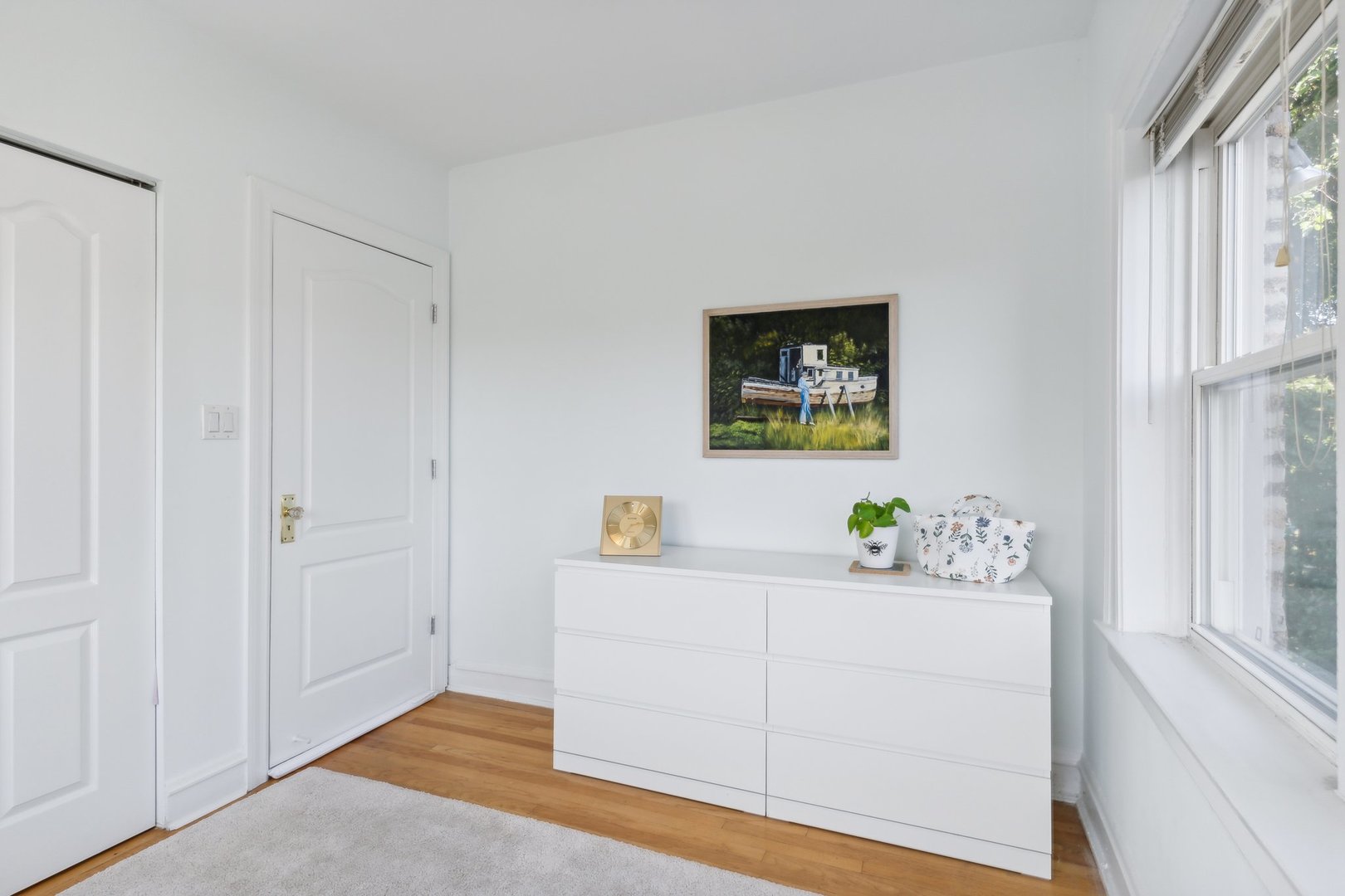 9217 Ewing Avenue Unit: 201