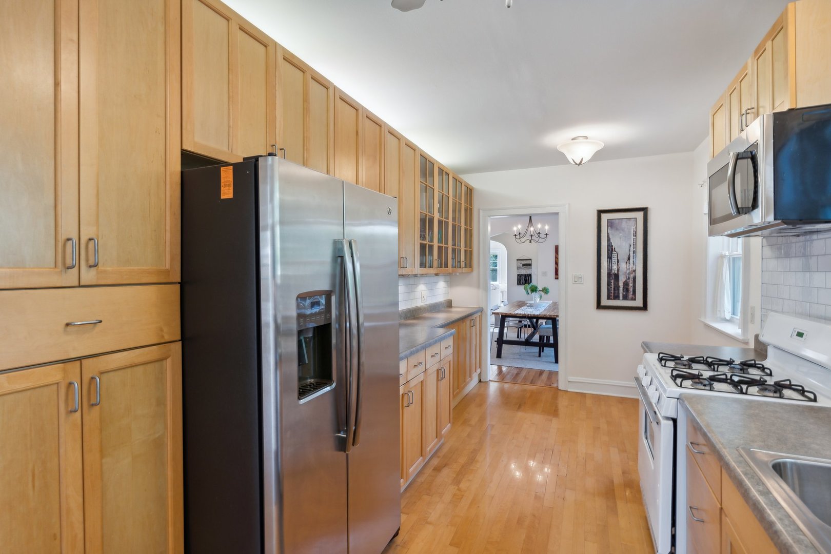 9217 Ewing Avenue Unit: 201