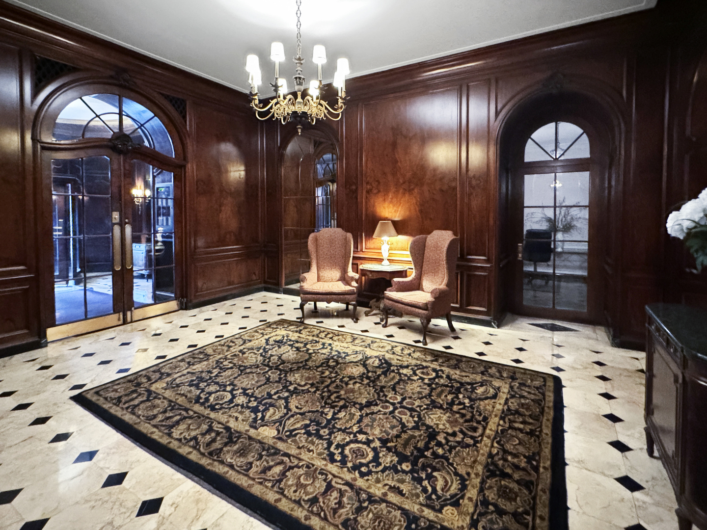 2000 N Lincoln Park West Unit: 515