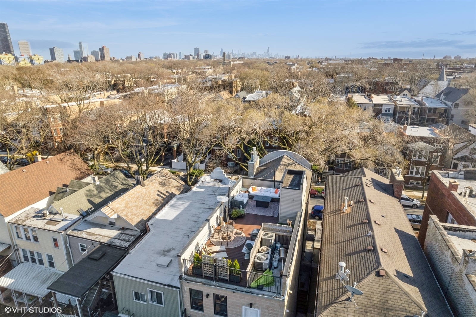 1512 W Victoria Street Unit: 3