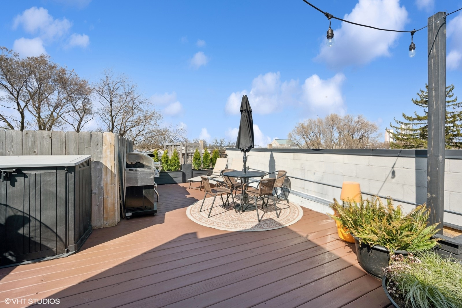 1512 W Victoria Street Unit: 3