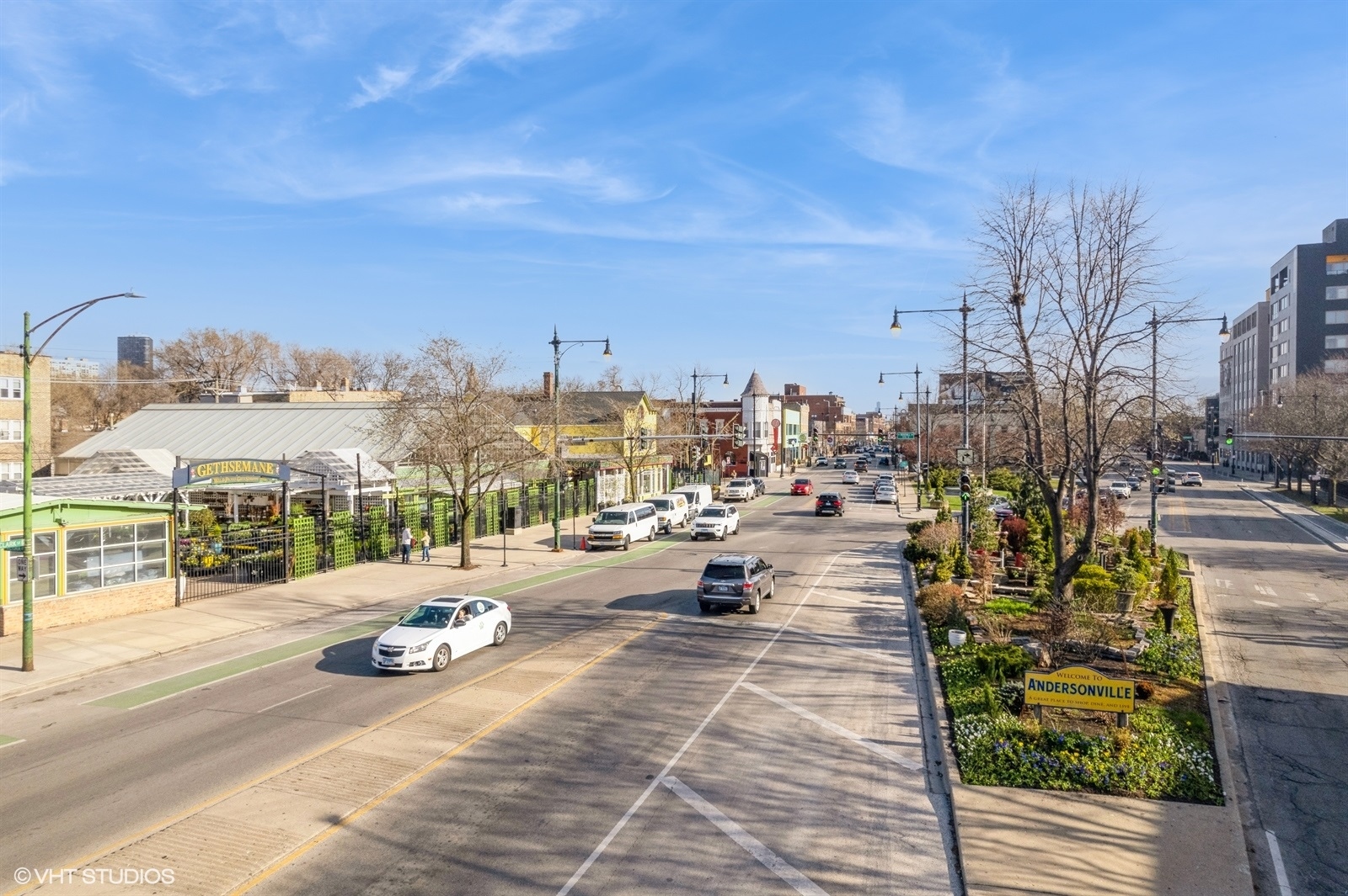 1512 W Victoria Street Unit: 3