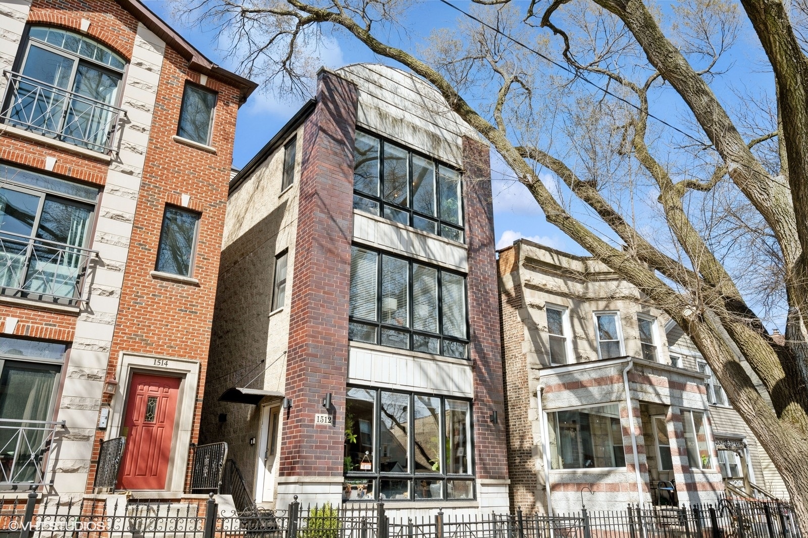 1512 W Victoria Street Unit: 3