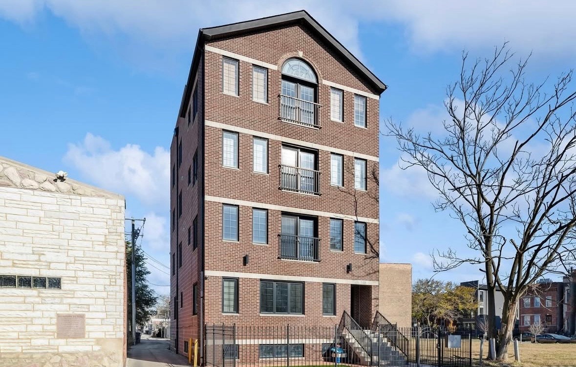 548 E 50th Street Unit: 3