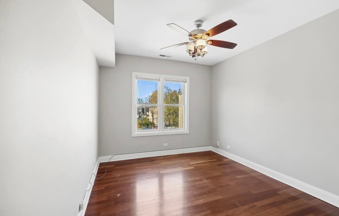 548 E 50th Street Unit: 3