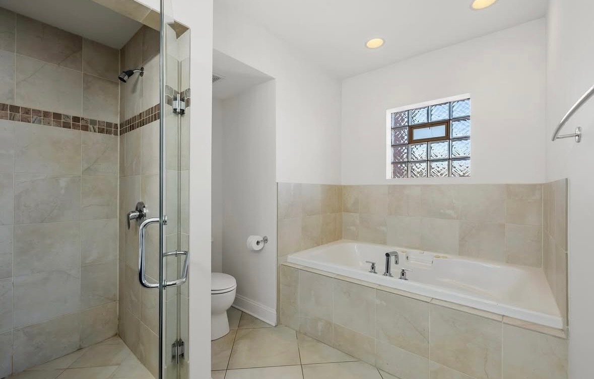 548 E 50th Street Unit: 3