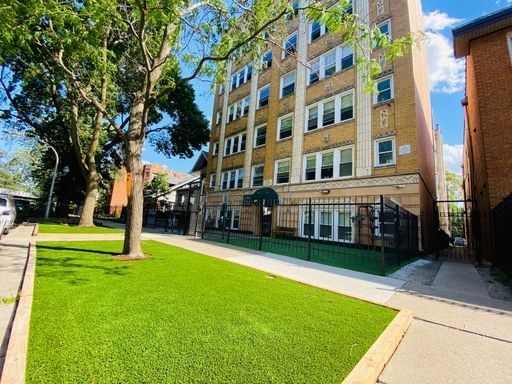 1521 W Sherwin Avenue Unit: 603