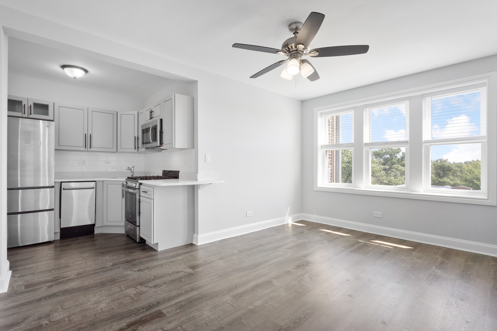1521 W Sherwin Avenue Unit: 603