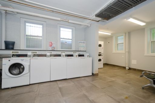 1521 W Sherwin Avenue Unit: 603