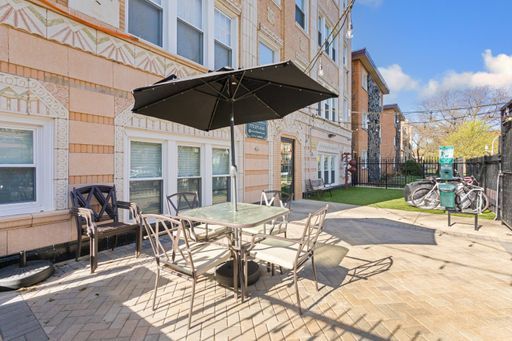 1521 W Sherwin Avenue Unit: 603