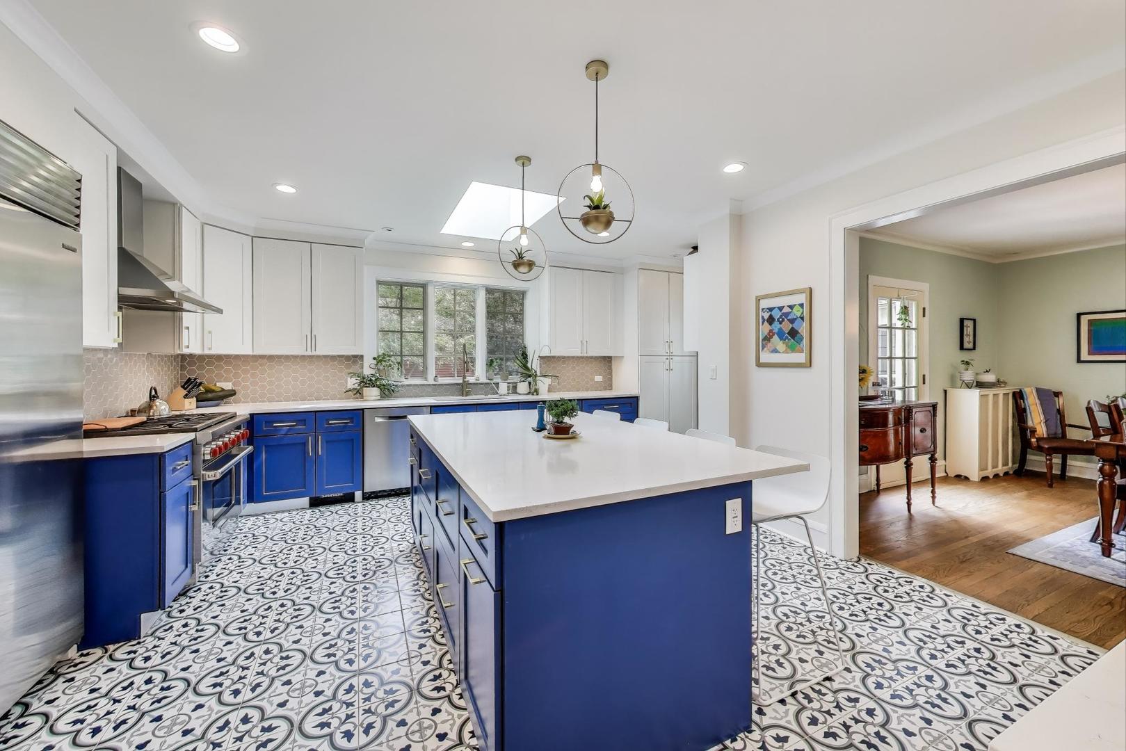 2747 Garrison Avenue