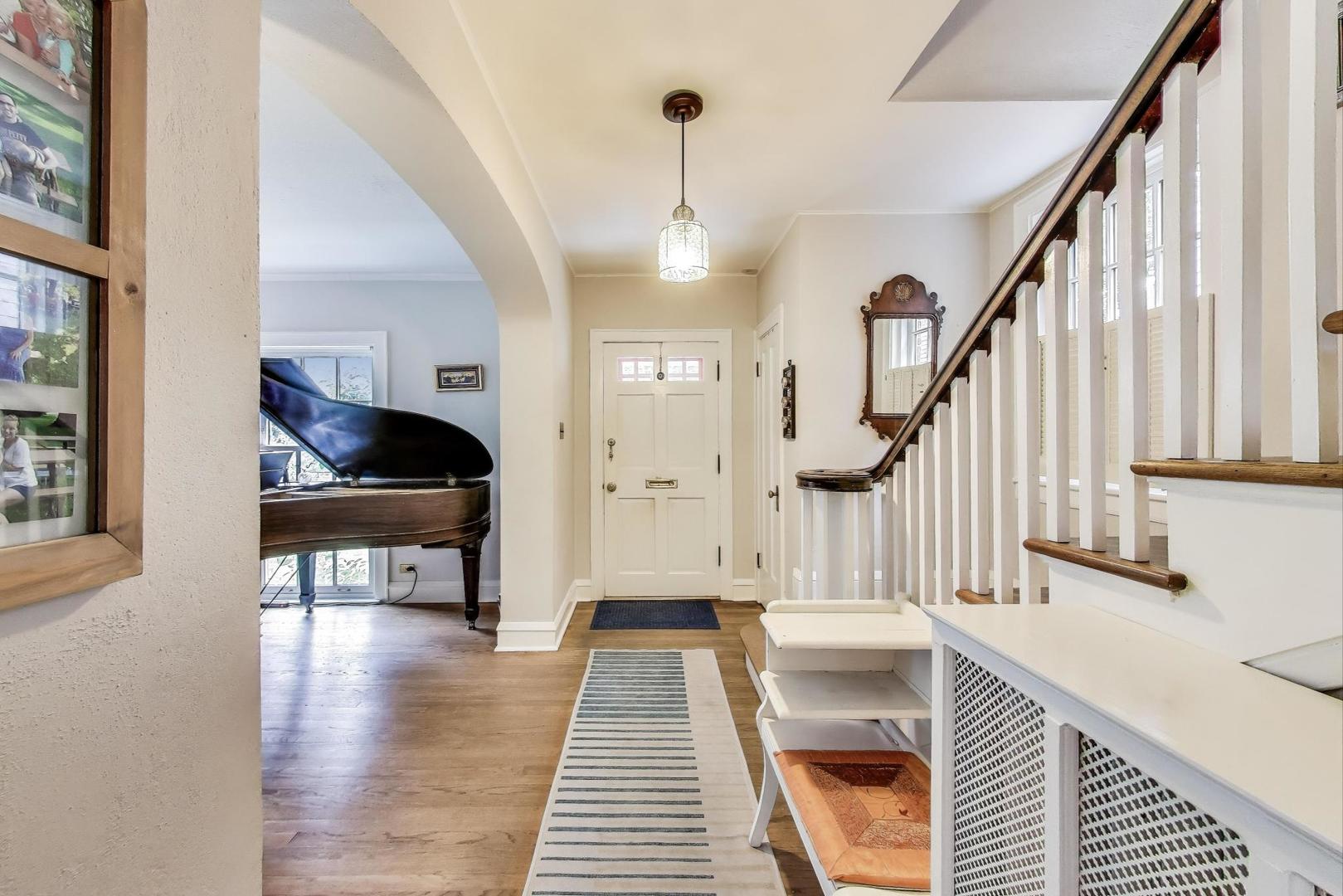 2747 Garrison Avenue