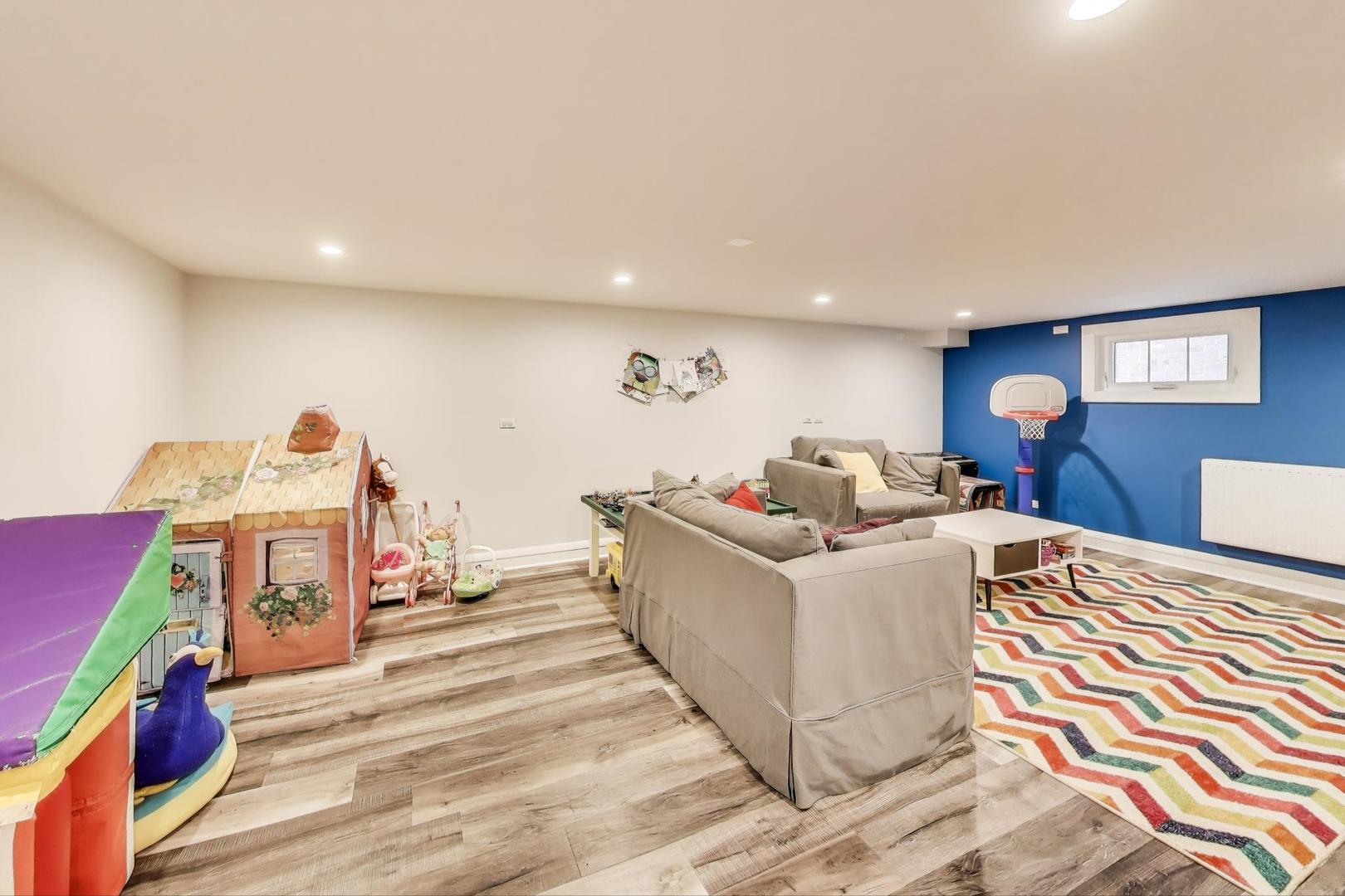 2747 Garrison Avenue