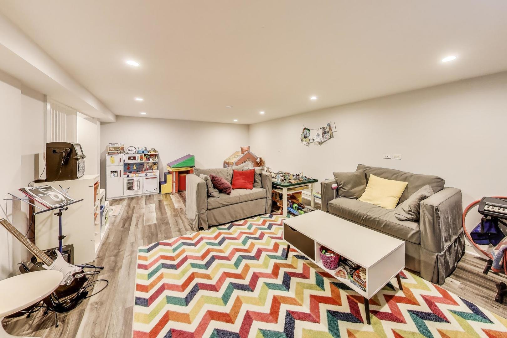 2747 Garrison Avenue