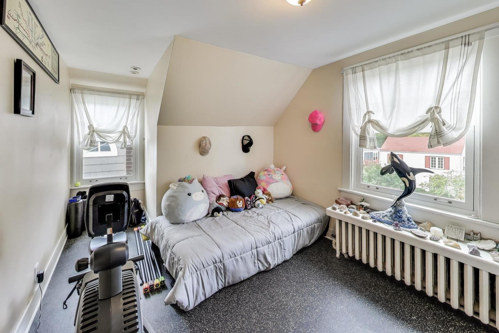 2747 Garrison Avenue