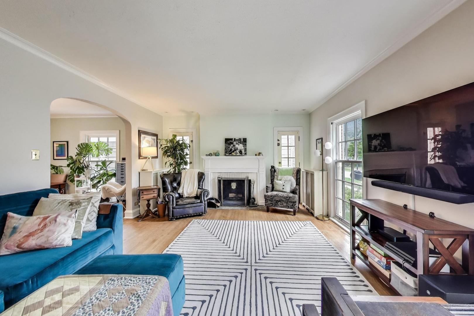 2747 Garrison Avenue