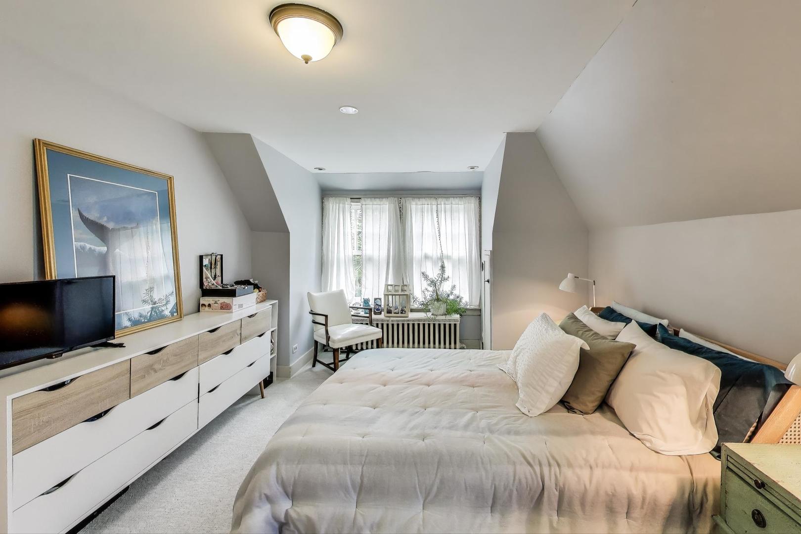 2747 Garrison Avenue