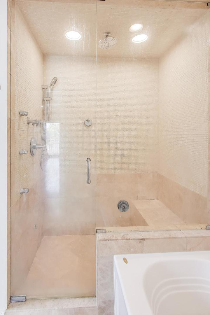 2224 W Touhy Avenue Unit: 3N