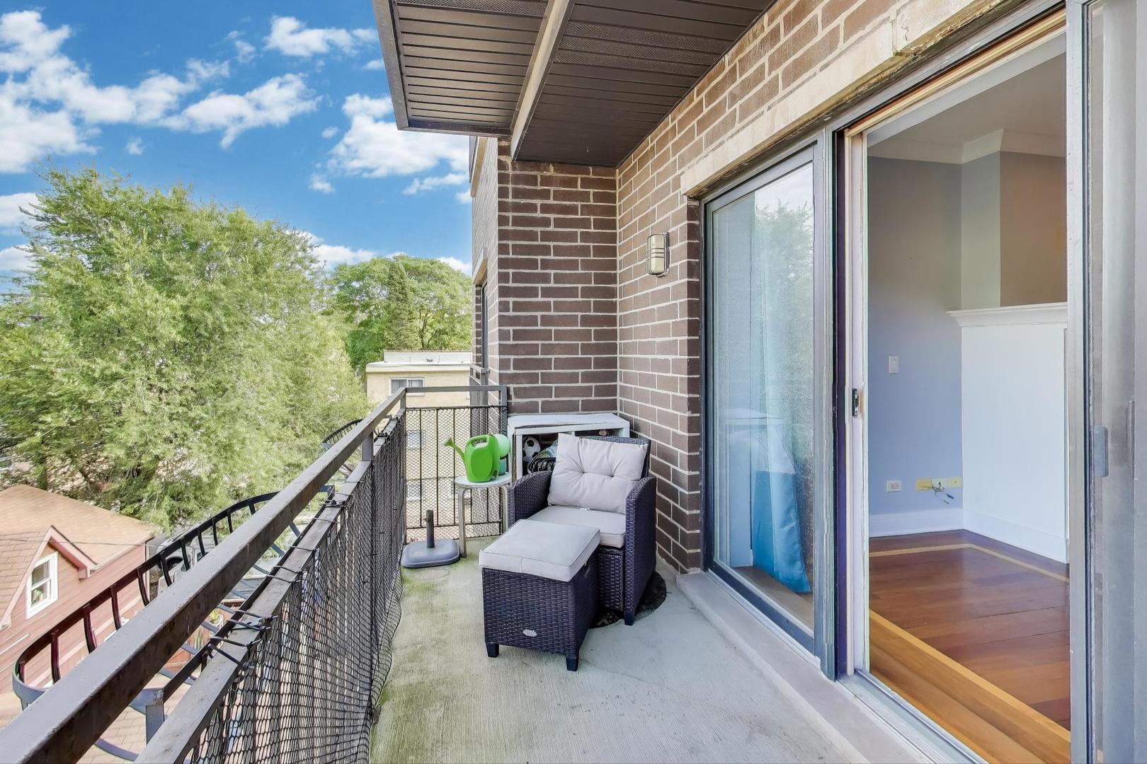 2224 W Touhy Avenue Unit: 3N