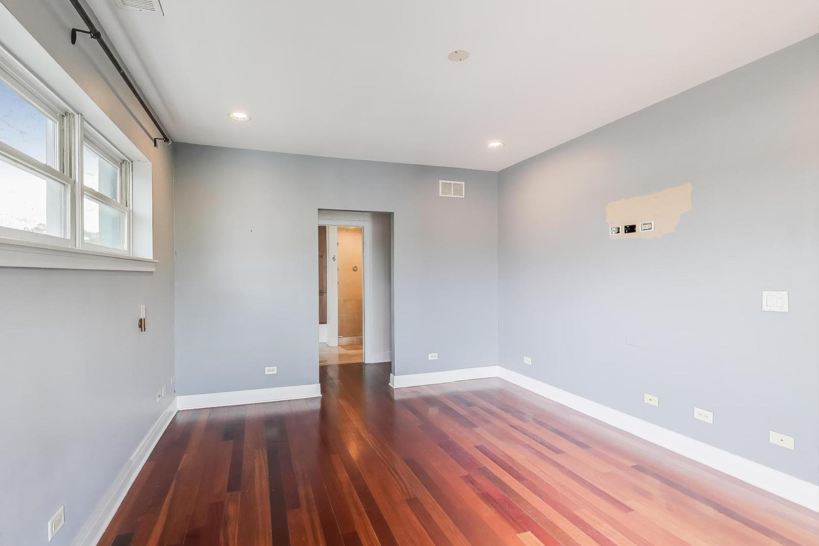 2224 W Touhy Avenue Unit: 3N