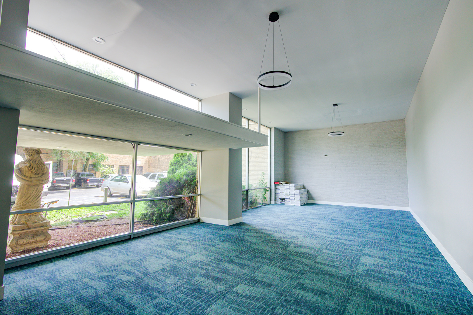 7250 N Western Avenue Unit: 306