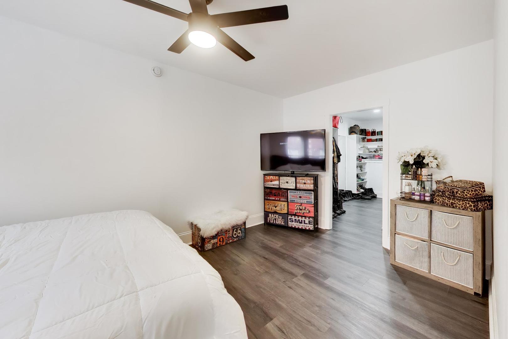 126 Clyde Avenue Unit: 2