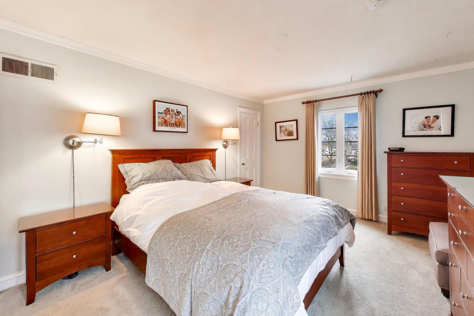 9433 Crawford Avenue