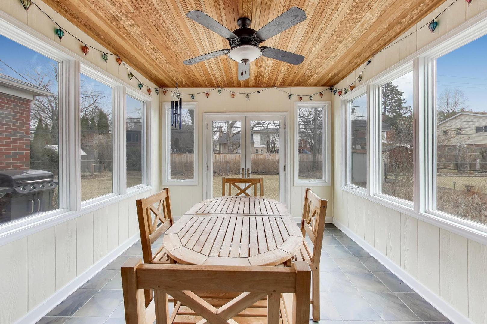 9433 Crawford Avenue