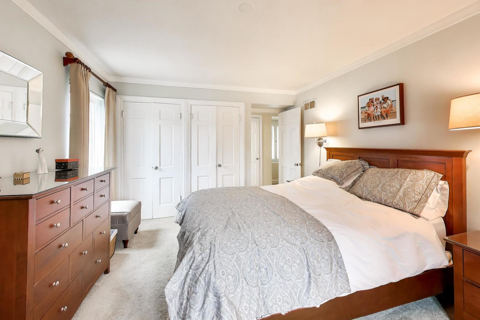 9433 Crawford Avenue