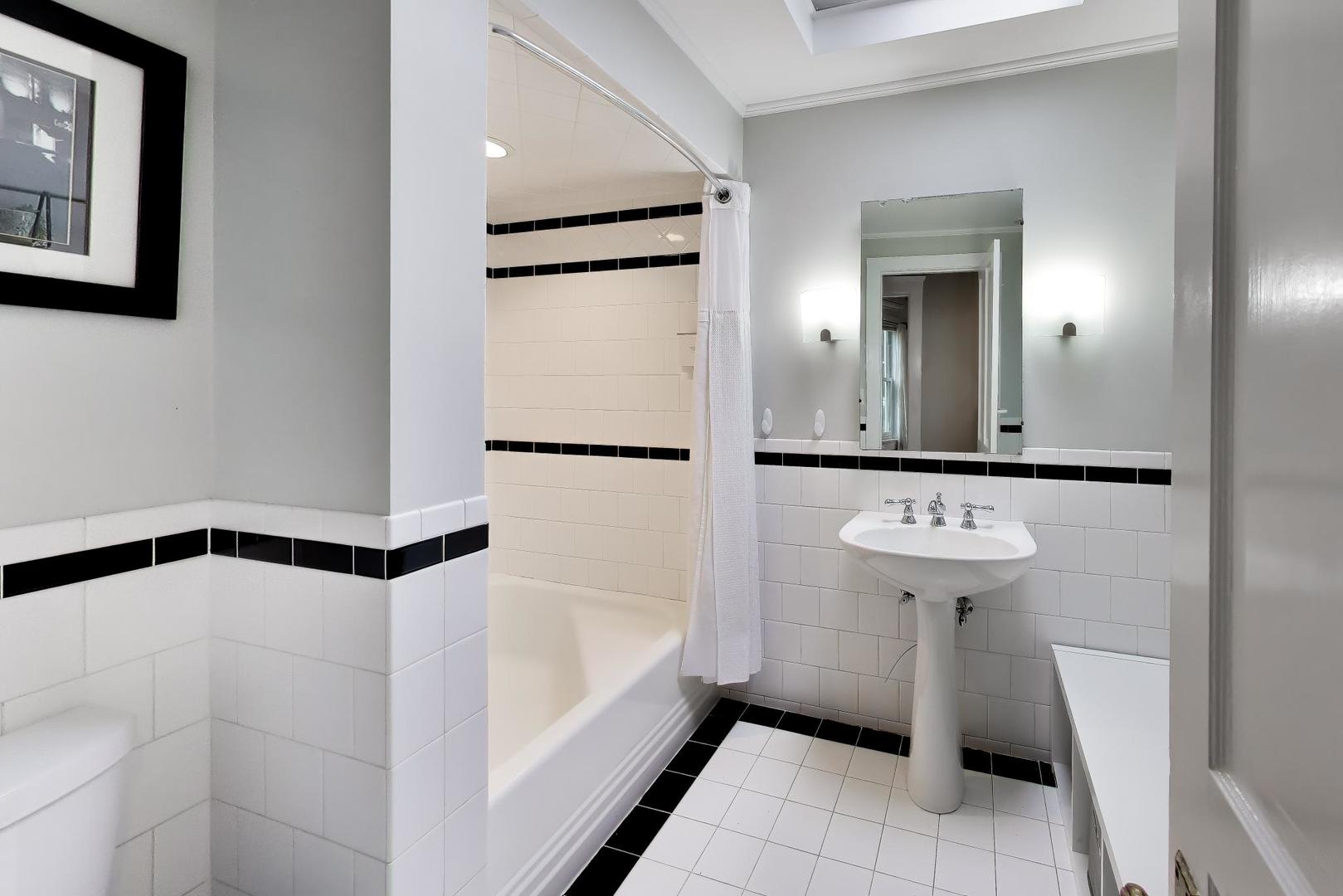 710 Washington Street