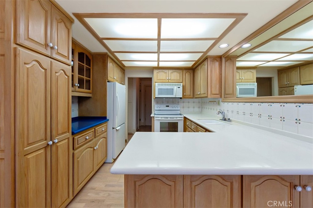 32759 Seagate Drive Unit: 204