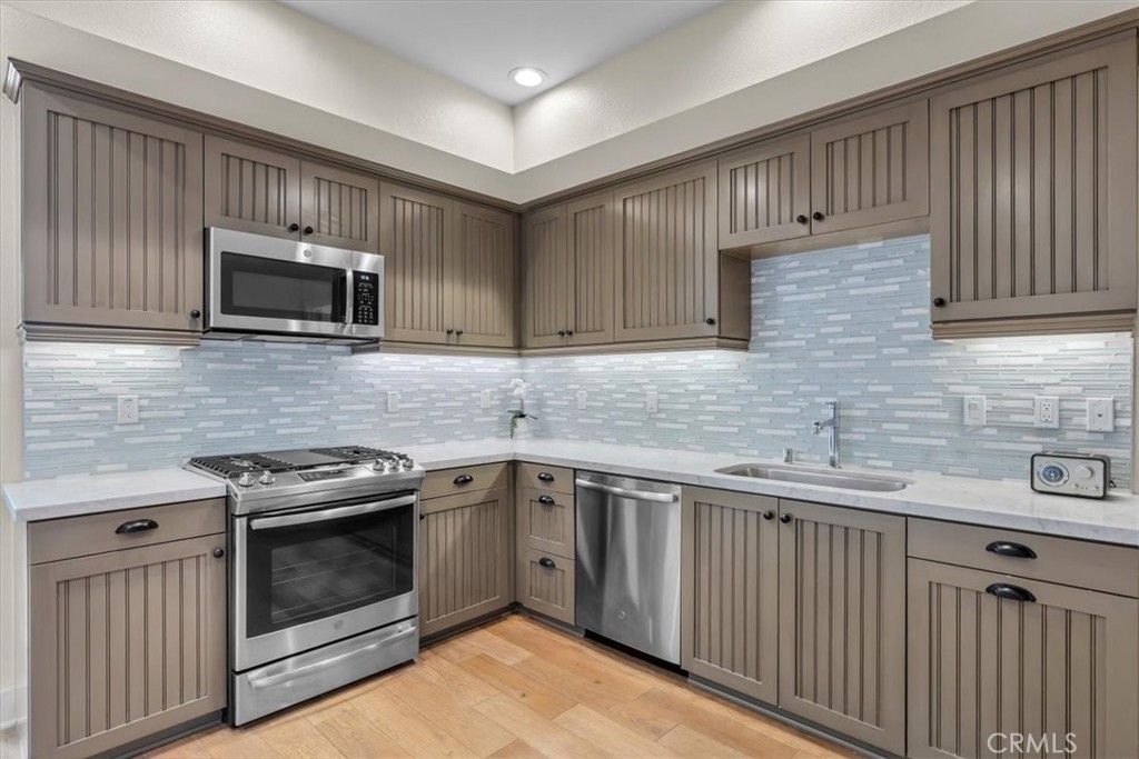 627 Deep Valley Drive 114