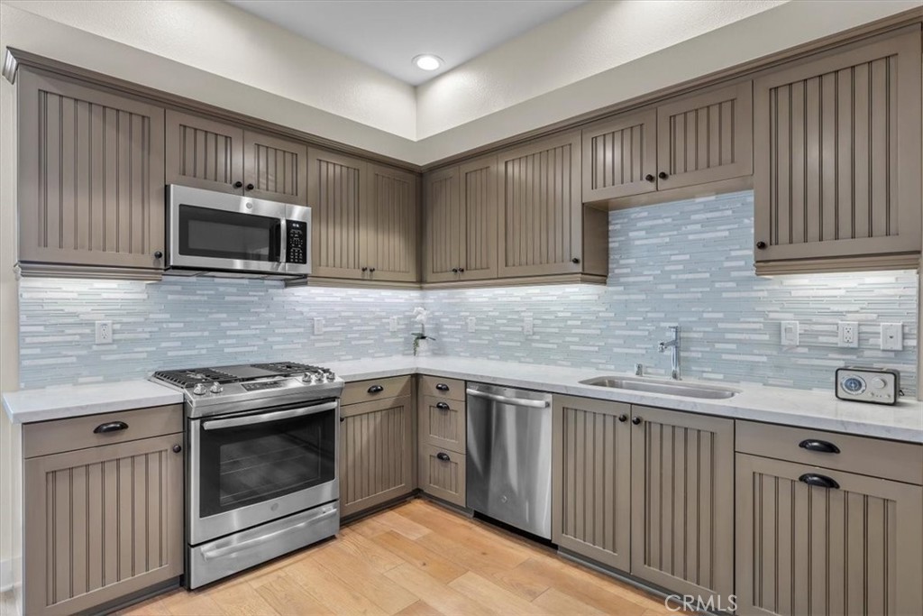 627 Deep Valley Drive 114