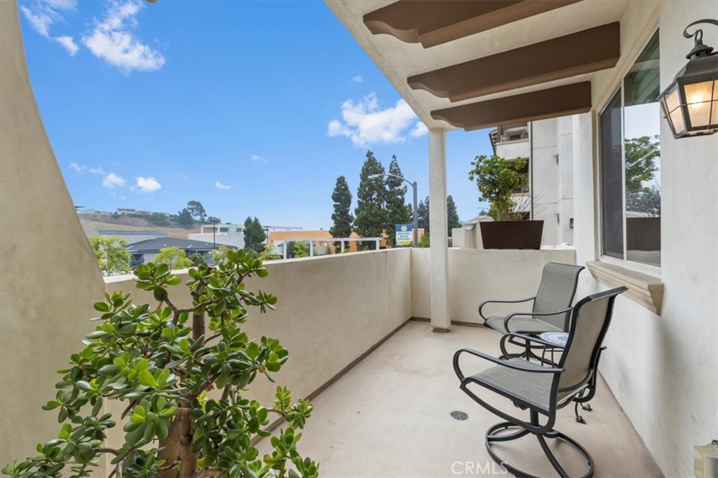 627 Deep Valley Drive 114