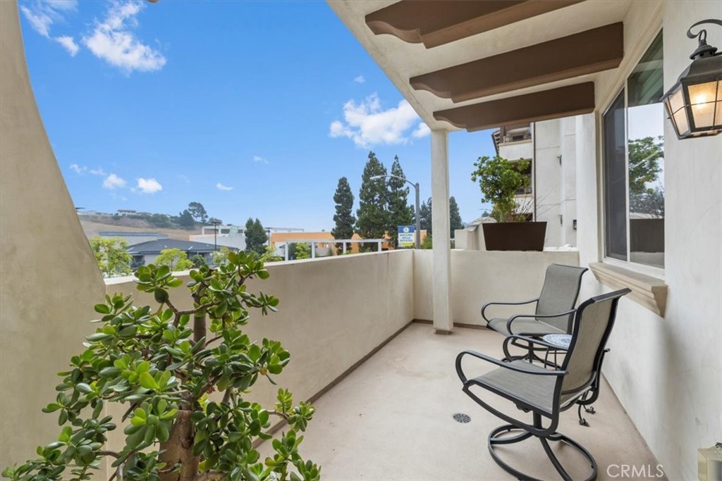 627 Deep Valley Drive 114