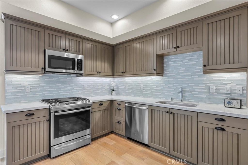627 Deep Valley Drive 114