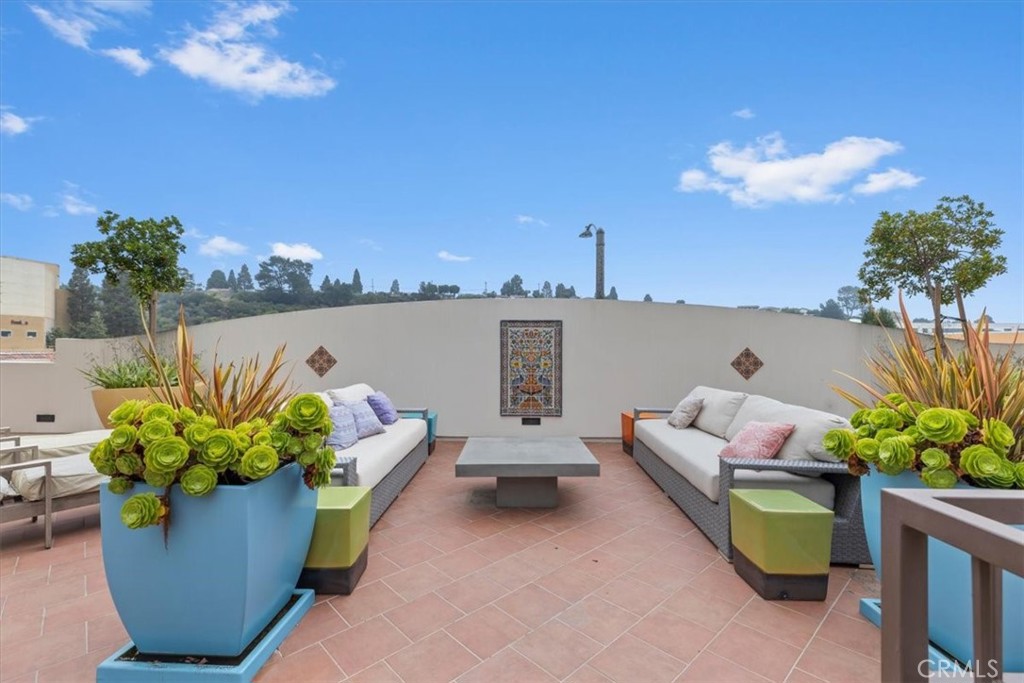 627 Deep Valley Drive 114