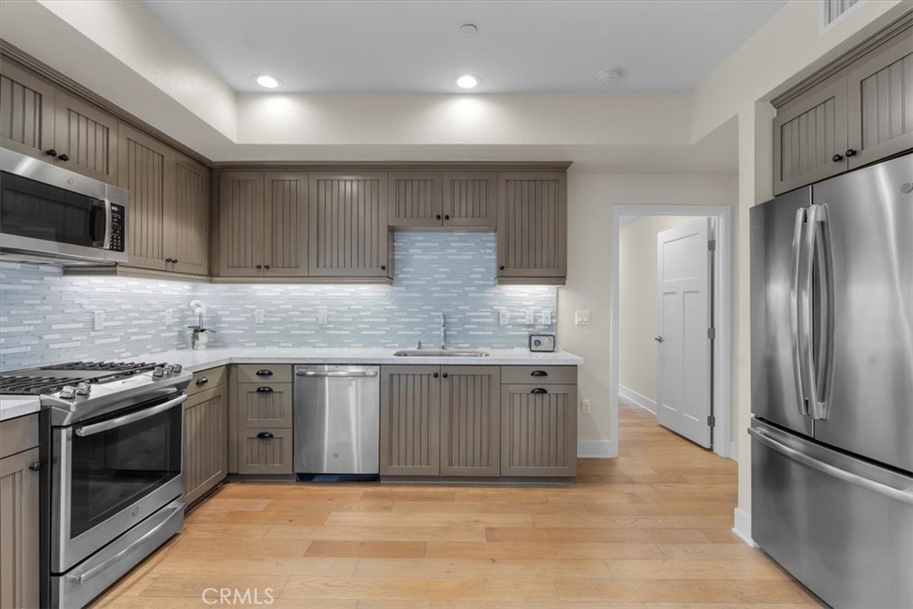 627 Deep Valley Drive 114