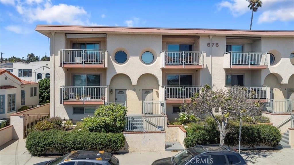 676 Shepard Street 2