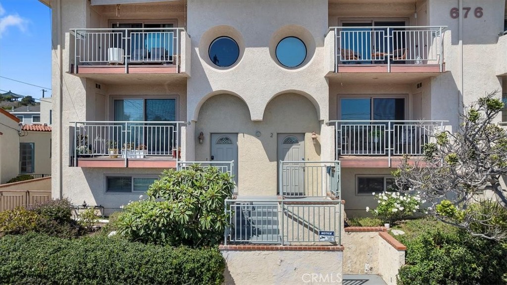 676 Shepard Street 2