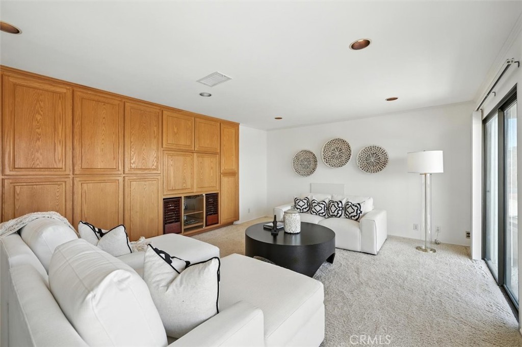 4338 Cartesian Circle