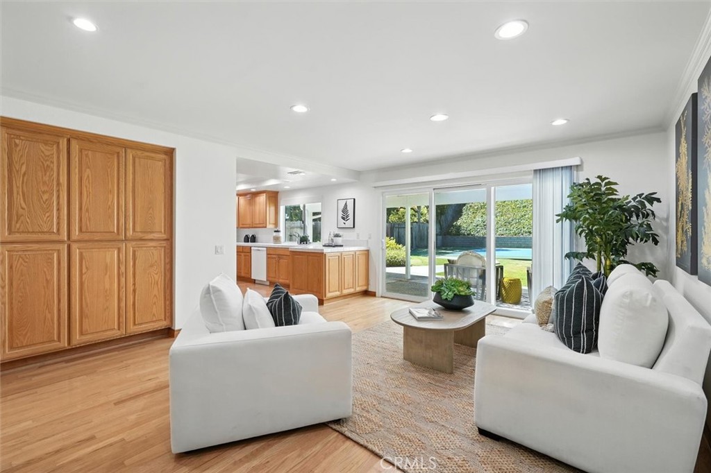 4338 Cartesian Circle