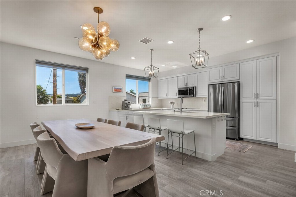 1823 S Mesa