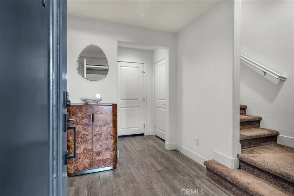 1823 S Mesa